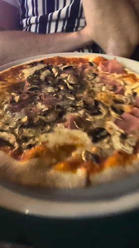 Opinii despre Ricardo's Pizzaria în Albufeira - Gastronomia e hotelaria
