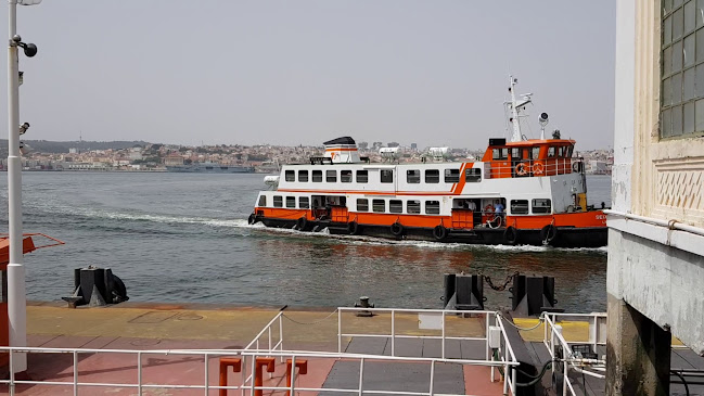 Restaurante Farol de Cacilhas - Gastronomia e hotelaria