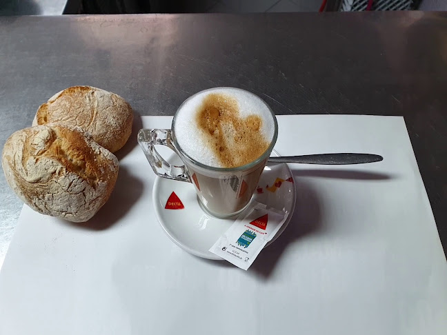 Opinii despre CAFÉ DO SANTOS în Caldas da Rainha - Gastronomia e hotelaria