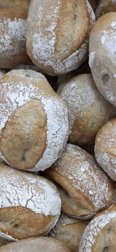 Opinii despre GIGA PÃO PADARIA E PASTELARIA în Chaves - Gastronomia e hotelaria
