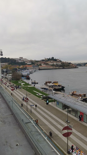 Av. de Diogo Leite 162, 4430-999 Vila Nova de Gaia