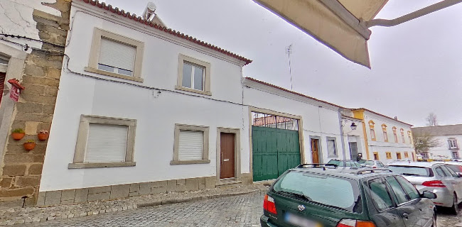 R. dos Penedos 13D, 7000-502 Évora