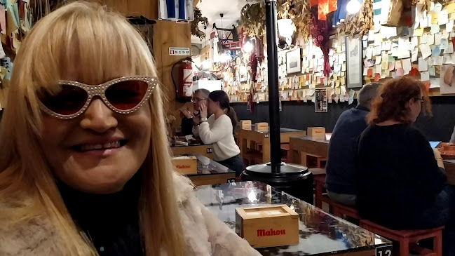 Praça dos Poveiros 122, 4000-393 Porto