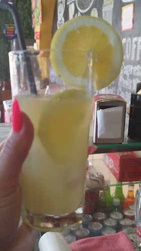 Comentarii opinii despre Snack Bar Luz Verde 1