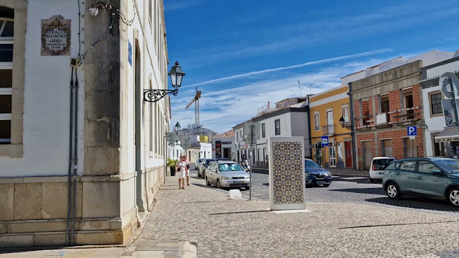 http://www.vilaadentro.pt/