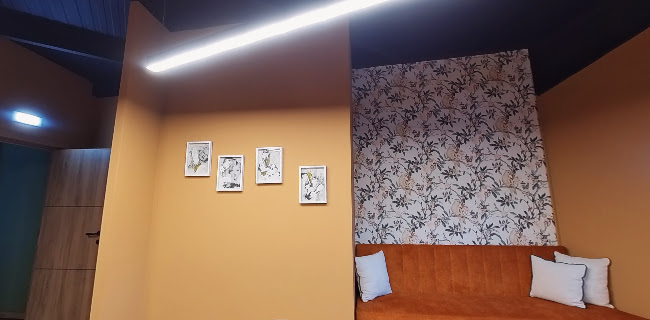 R. Pereiras 19, 4805-534 Sande (São Martinho)