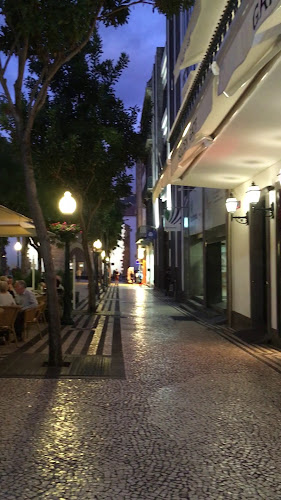 Golden Gate Grand Café - Gastronomia e hotelaria