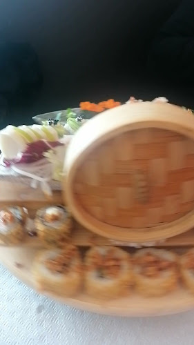 MÌ sushi bar