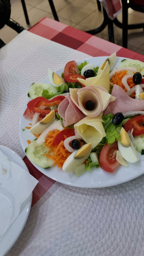 Rubi's Snack Bar - Gastronomia e hotelaria