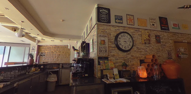 Reviews of Old Fashion Caffé in Santa Maria da Feira - Gastronomia e hotelaria