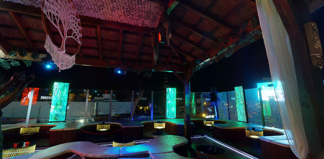 Opinii despre Voodoo Rooftop Bar în Albufeira - Gastronomia e hotelaria