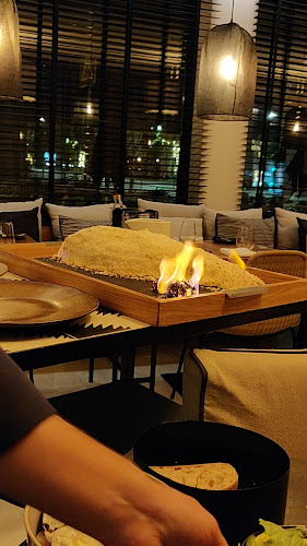 Avenida Restaurante Open Times