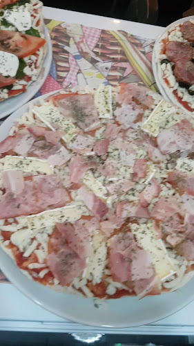 Mercado, Av. Alfredo da Silva, Largo 1º de Maio 24, 2830-301 Barreiro