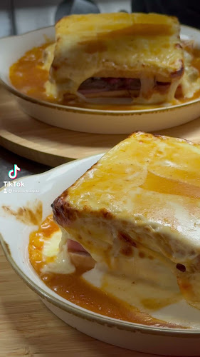 Opinii despre Barril Avenida (francesinha da Pita) în Valongo - Gastronomia e hotelaria