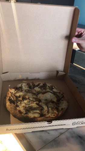 Opinii despre Pizza na Lenha Lisboa (Bengal Tandoori) în Lisboa - Gastronomia e hotelaria