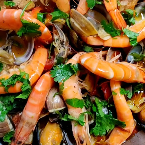 Opinii despre Cais Wine&Tapas Bar în Quarteira - Gastronomia e hotelaria