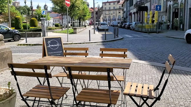 Opinii despre Cafetaria Semente - Art, Coffee & Plant Based Food în Braga - Gastronomia e hotelaria