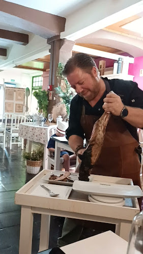 Pátio dos Petiscos - Gastronomia e hotelaria