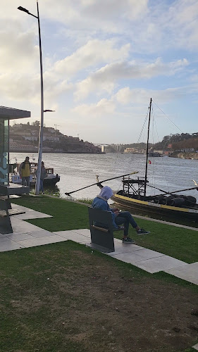 Comentarii opinii despre DeCastro Gaia