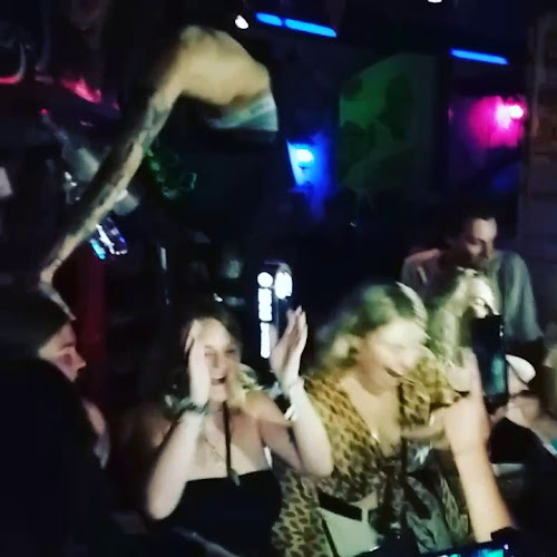 The Tavern - Gastronomia e hotelaria