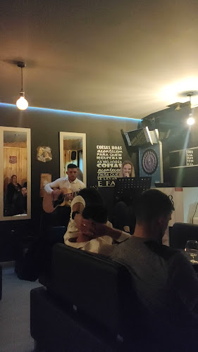 M18 café - Gastronomia e hotelaria