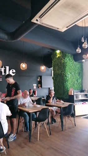 Reviews of Bottle . Wine and Food in Faro - Gastronomia e hotelaria