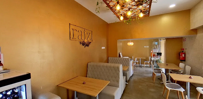 R. de Mendes Leite 19, 3800-222 Aveiro