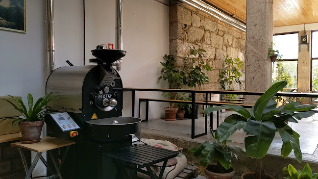 R. de José Falcão 122, 4050-315 Porto