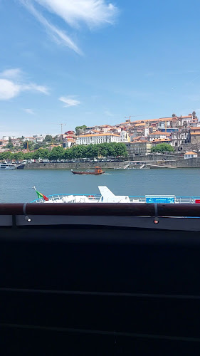 Av. de Ramos Pinto 250, 4400-261 Vila Nova de Gaia