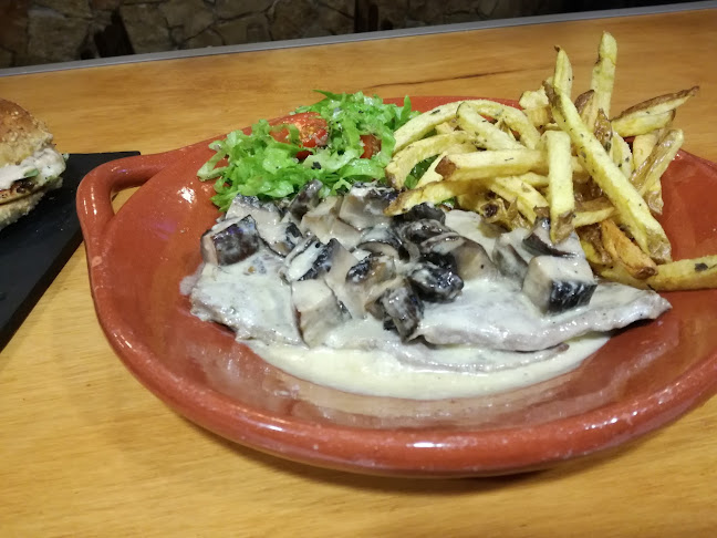 Praça João de Deus 34, 8700-352 Olhão