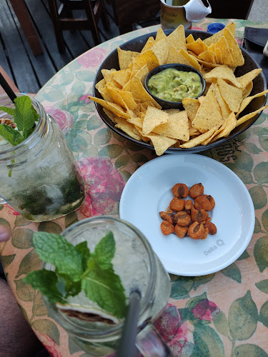 Los Puros Cuban Bar - Gastronomia e hotelaria