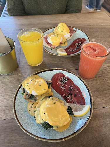 Largo de Alberto Pimentel 4, 4050-214 Porto