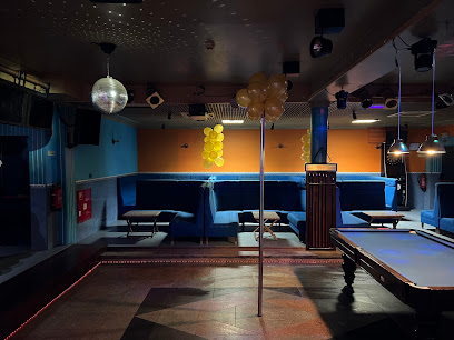 Eden Place Bar e Club