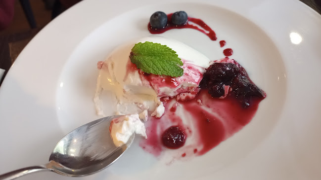 R. Pinheiro Chagas 48A, 1050-179 Lisboa