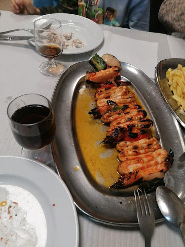 https://www.facebook.com/Restaurante-O-Pinheiro-125080587561562