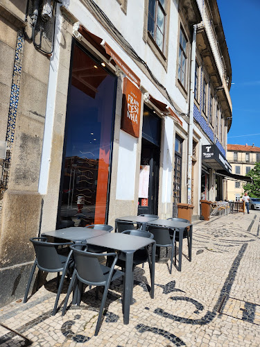 Dona Francesinha Porto - Gastronomia e hotelaria