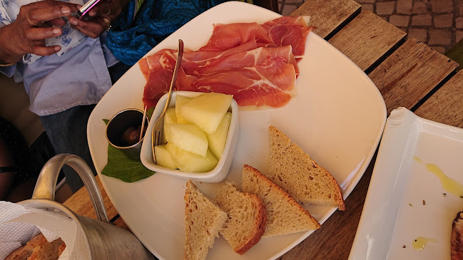 Opinii despre Bora Café în Lagos - Gastronomia e hotelaria