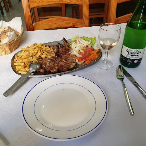 Opinii despre Churrasqueira Restaurante Bom Retiro în Valbom - Gastronomia e hotelaria