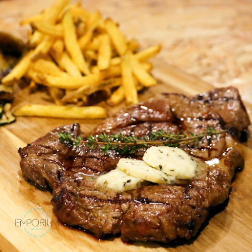 Emporium Mercearia & Pub - Gastronomia e hotelaria