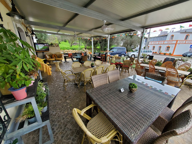 Looper's Bar and Grill