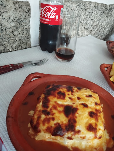 Opinii despre Pão Quente Jovem - Snacks în Vilarinho - Gastronomia e hotelaria