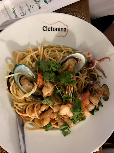 Comentarii opinii despre Cletonina