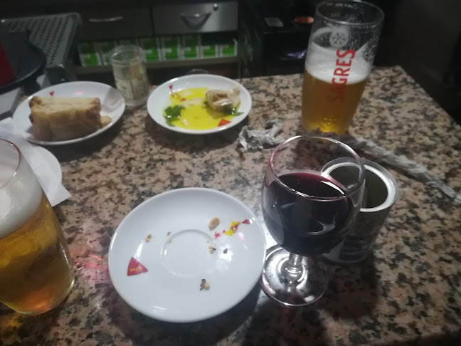 Opinii despre kim bar o pestana în Barreiro - Gastronomia e hotelaria