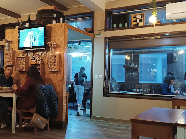 3 Copos - Tapas e Vinhos - Gastronomia e hotelaria