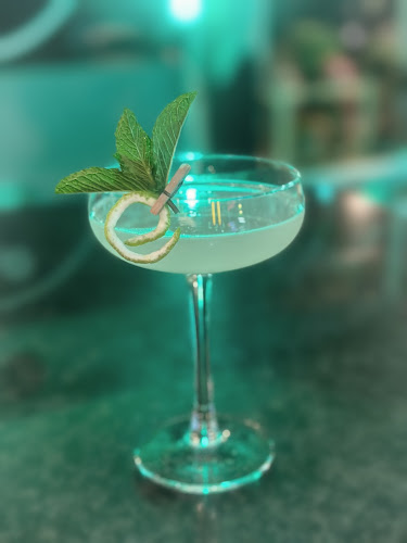 Comentarii opinii despre Essencia