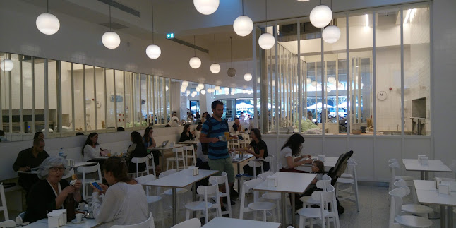 Av. da República 39 B, 1050-187 Lisboa