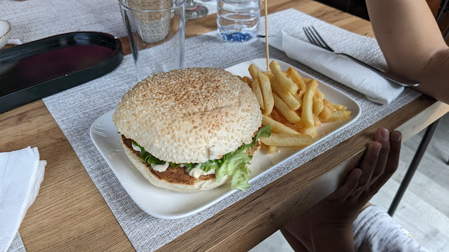 Hamburgueria - Com Unhas e Dentes - Gastronomia e hotelaria