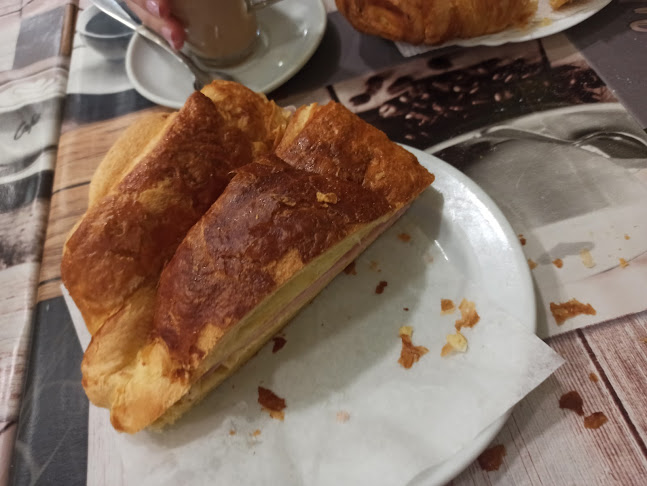 Opinii despre Pastelaria Doçelvas în Almada - Gastronomia e hotelaria
