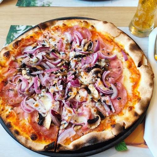 Gelataria, Pizzaria Italiana