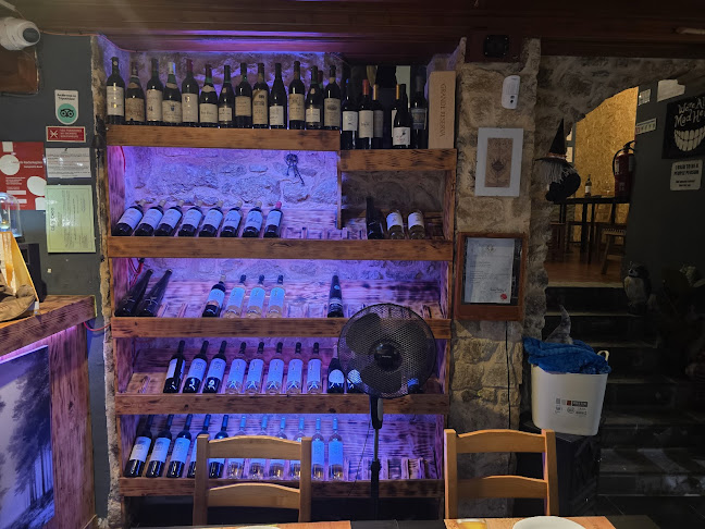 Opinii despre Madok Restaurante Castelo de Óbidos în Óbidos - Gastronomia e hotelaria